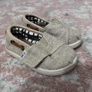 Toms toddler size 5 - tan color